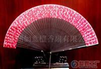 高档礼品之选 真丝手绘漆边女扇——承载竹木包装的东方雅韵